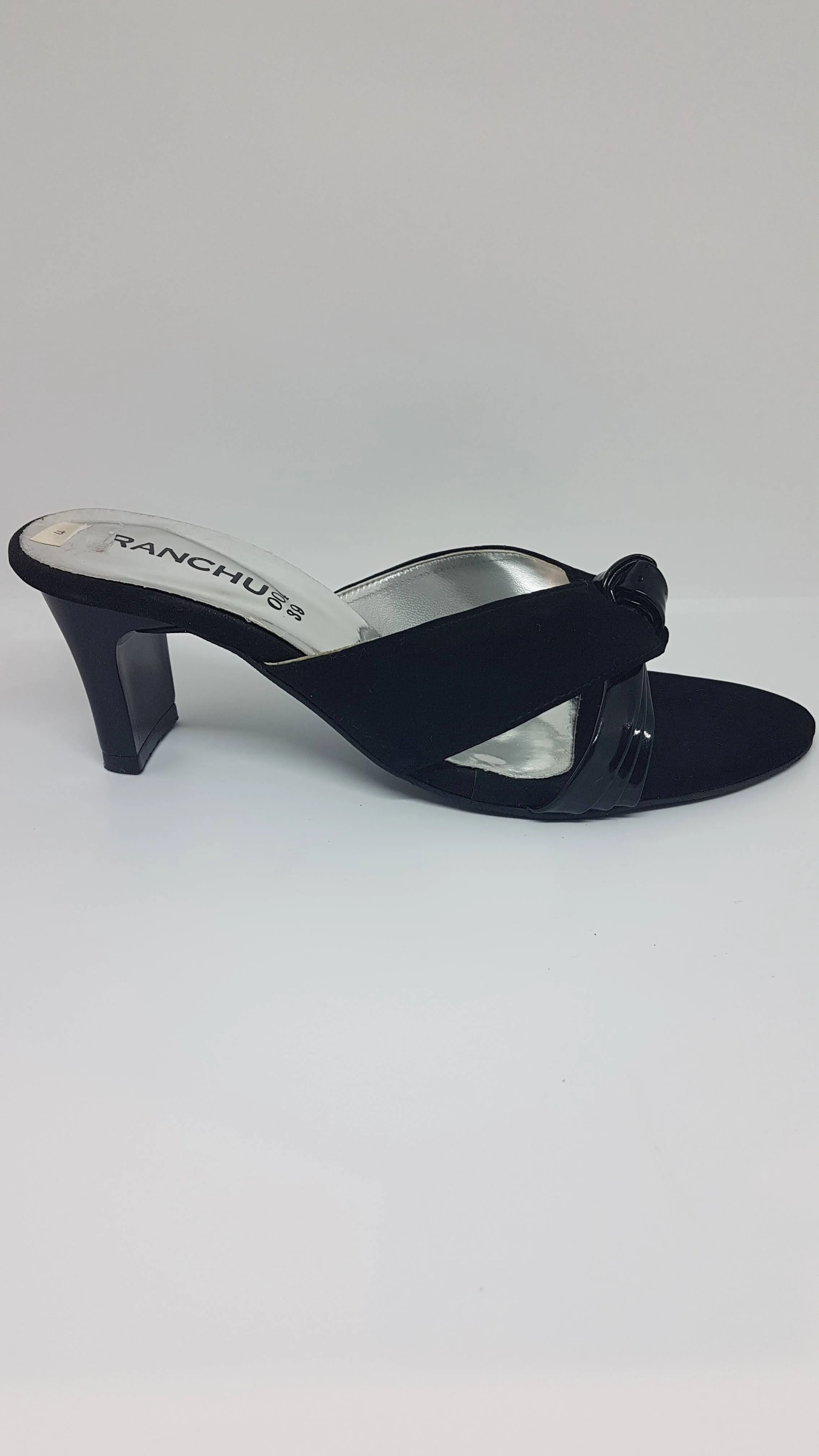 Black Sandal SK003