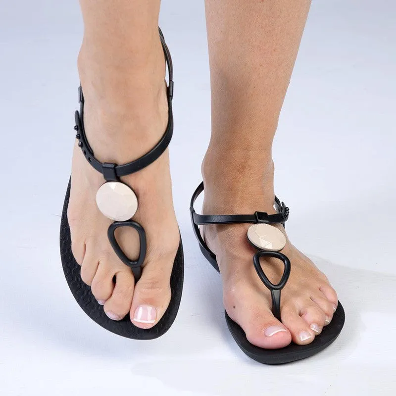 Ipanema Medallion Thong Sandals - Black