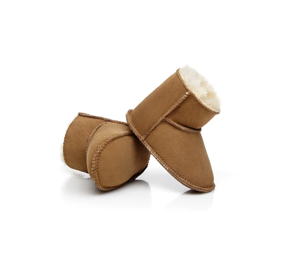 UGG Baby Gift Pack Erin Bootie with Pom Pom Beanie